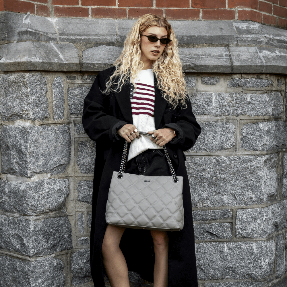 AUGUST-VEGAN-TOTE-BAG-GRAY-B.png