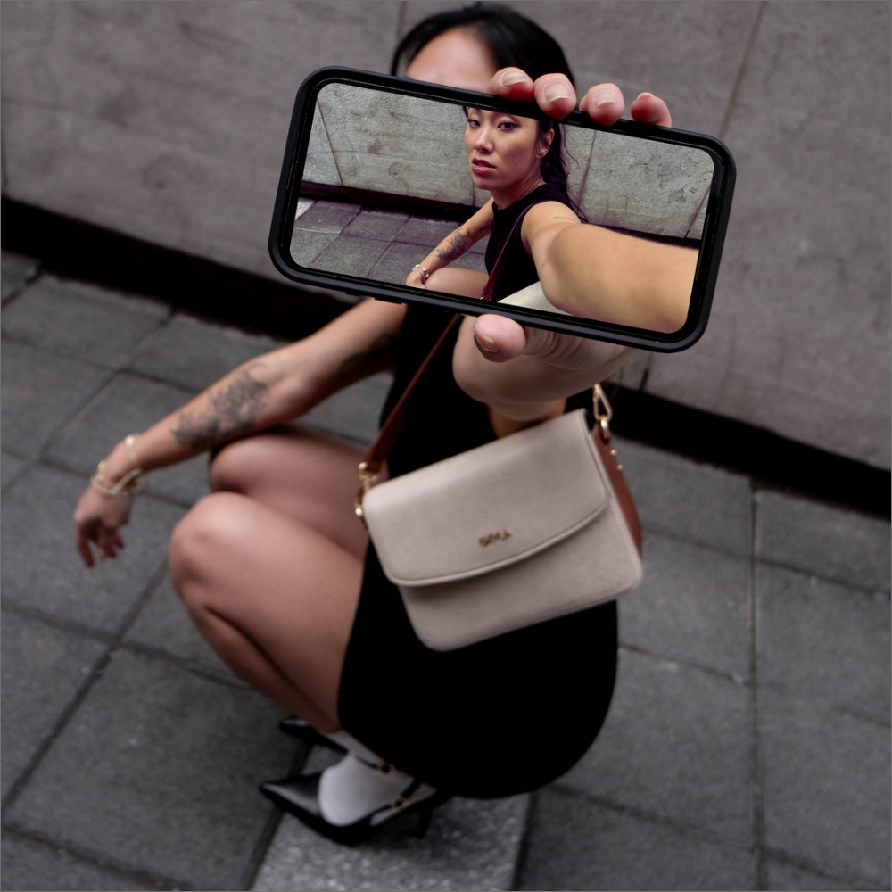 Grid_-_Shoulder_bags_6bebbc16-49fb-482a-bf4f-65fd27e5e4f0.png