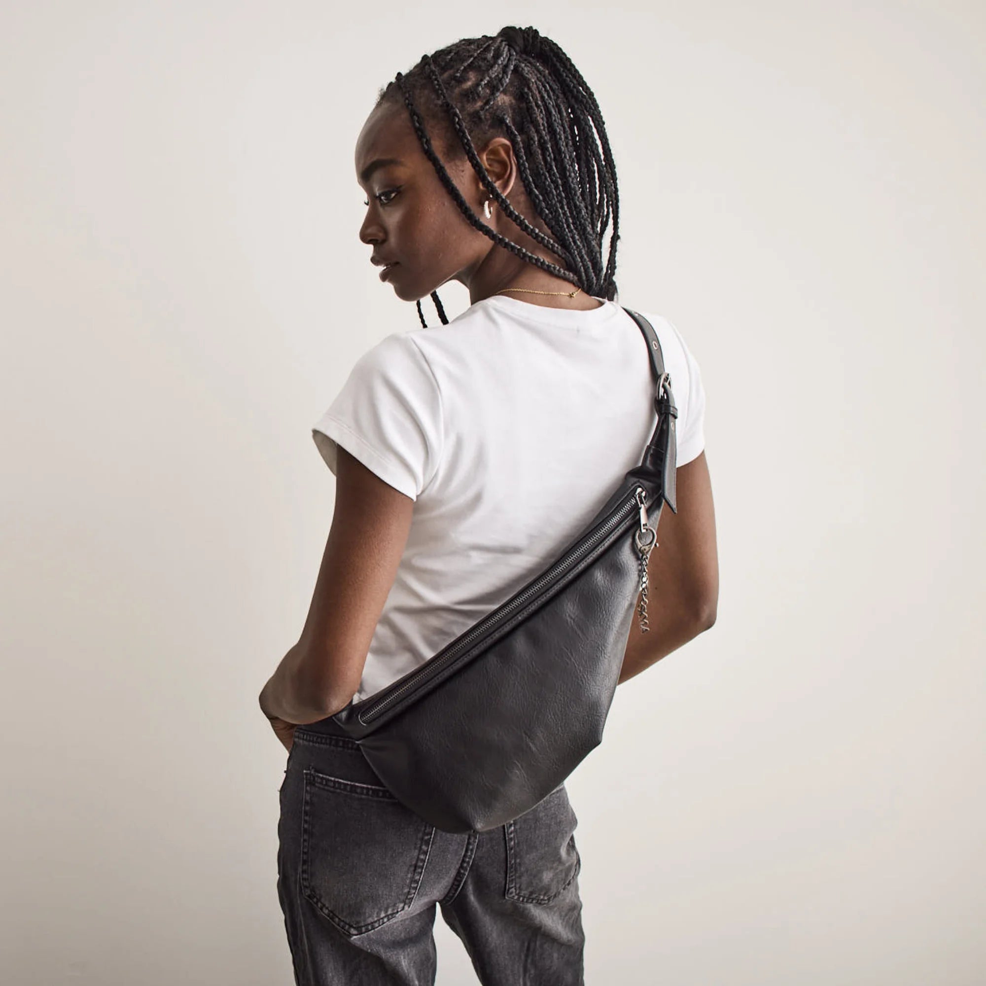 eve-belt-bag-black.webp